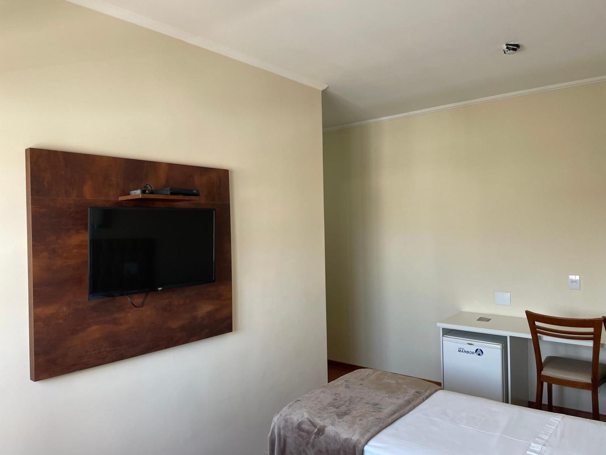 Hotel Marbor 무지다스크루제스 외부 사진